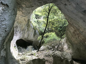 Sentier de la Pierre (liaison les Poulivets - Vieil Oppède)